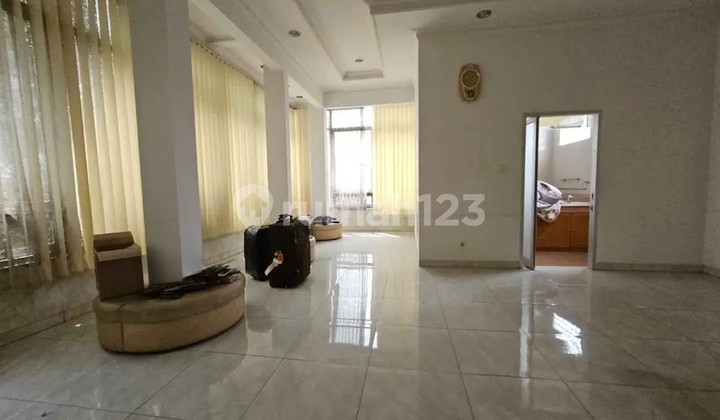 Rumah Mainn Road Hitung Tanah 