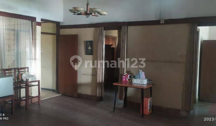 City center house prestigious location in Riau Wing. 2