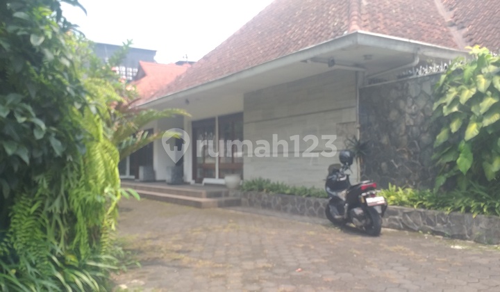 Rumah Main Roadk Lokasi Premium 2