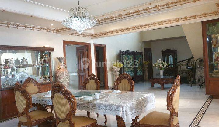 Rumah 2 Lantai Bagus Semi Furnished SHM di Bukit Hijau, Jakarta Selatan 2