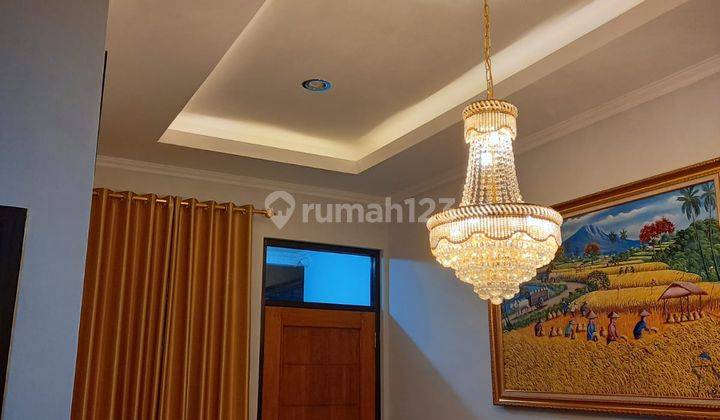 Rumah 2 Lantai Bagus Semi Furnished HGB di Griya Kedaung, Tangerang Selatan 2