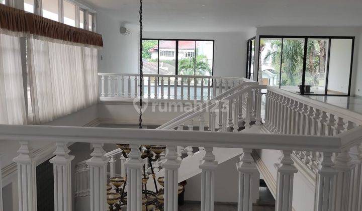 Rumah 2 Lantai Bagus Semi Furnished SHM di Bukit Hijau, Jakarta Selatan 2