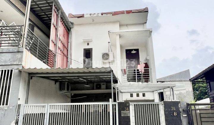 Rumah 2 Lantai di Rawajati Timur Jakarta Selatan, Lokasi Istimewa 1