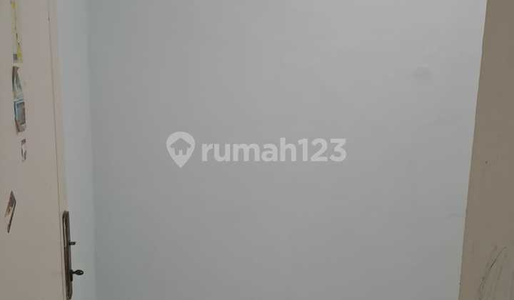 For Sale: Ready-to-Occupy House in Dirancamanyar Regency 2