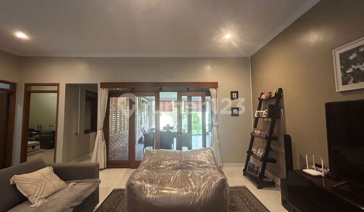 Quick sale house in Arcamanik semi furnished 2