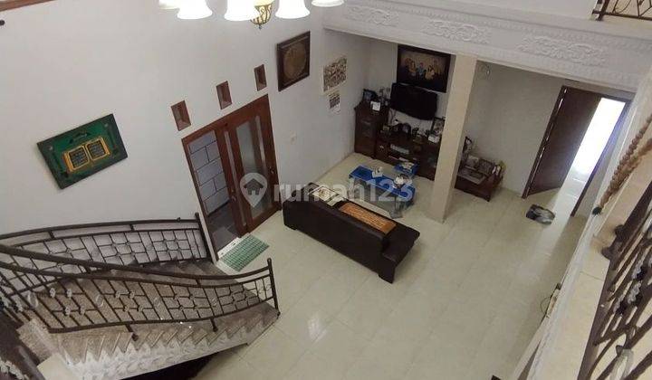 Dijual rumah mewah diCiwaruga posisi Hoek 1