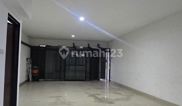 For Rent: Batununggal Shop House in a Strategic Location For Rent: Batununggal Shop House in a Strategic Location