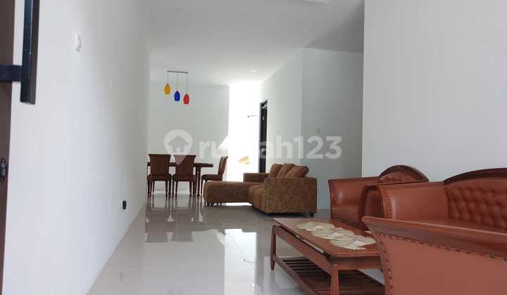 Disewakan Ruman Disayap Gegerkalong Modern Minimalis