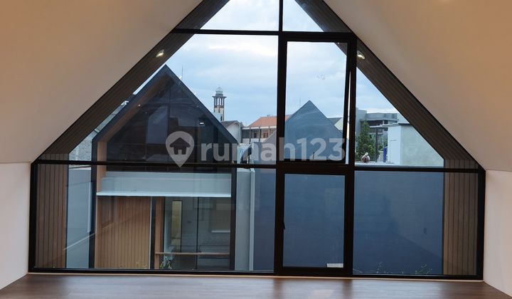 Dijual Rumah Setraduta Riverside Furnished Siap Huni 2