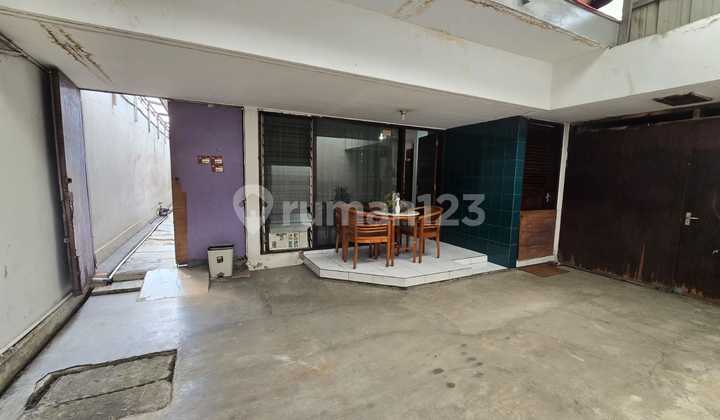 For Sale: House and Commercial Space on Dimainroad Rajawali 2