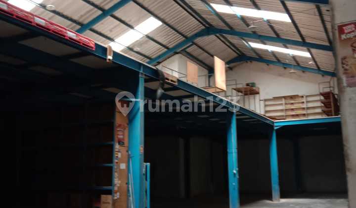 Warehouse + house for sale in Dicikutra below NJOP Warehouse + house for sale in Dicikutra below NJOP
