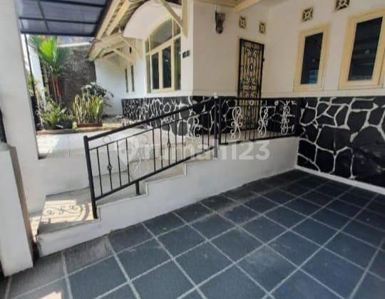 Dijual Rumah Dalam Komplek Permata Cimahi