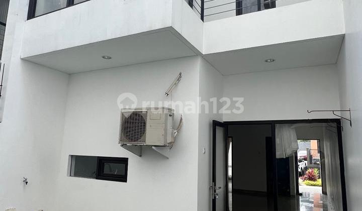 Disewakan/dijual Rumah Baru Disetraria Area Surya Sumantri 1