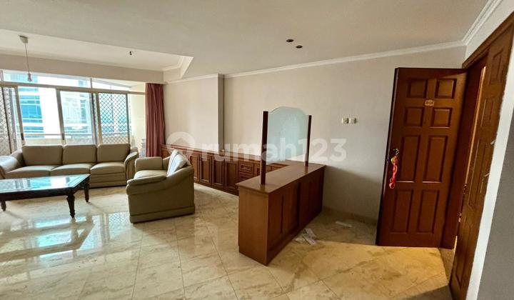 Apartemen Slipi Ukuran 130 M2 Fully Furnished 2