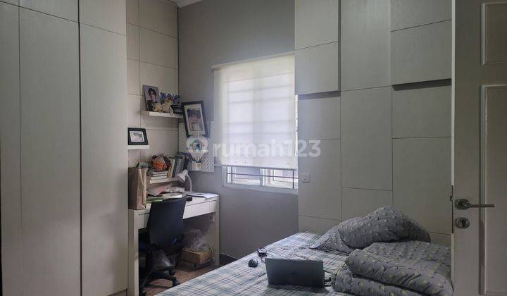 Rumah Bagus di Kembangan Ukuran 313 M2 2