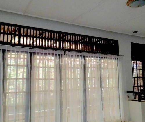 Rumah di Kedoya Ukuran 600 M2 Furnished 1