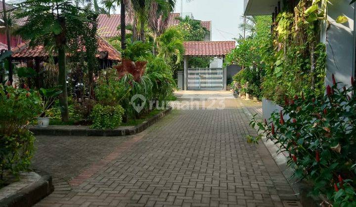 Rumah Townhous Full Furnish Kampung Rambutan Jakarta Timur  1