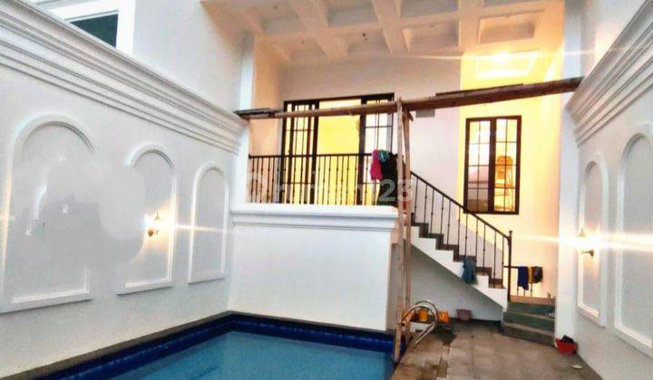 Rumah Mewah 3 Lantai Swimming Pool Jagakarsa Jakarta Selatan  1