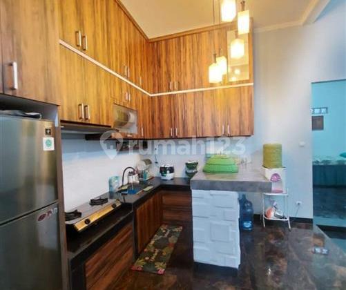 Rumah Bagus Unfurnished SHM di Kodau, Bekasi 7
