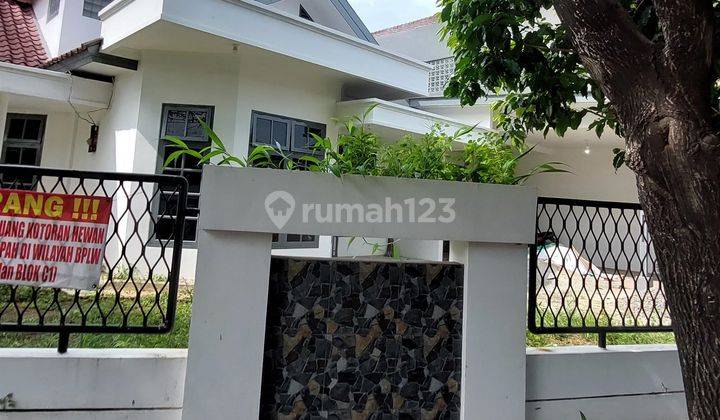 Rumah Asri Hook Tanah Luas di Perumahan Jatiwaringin 2