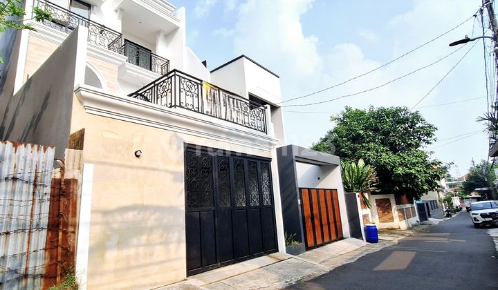 Modern New House in Elite Area Jagakarsa South Jakarta