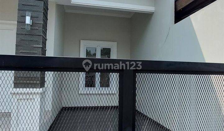 Rumah Baru Dalam Komplek Jatiwaringin Pondok Gede Bekasi  1