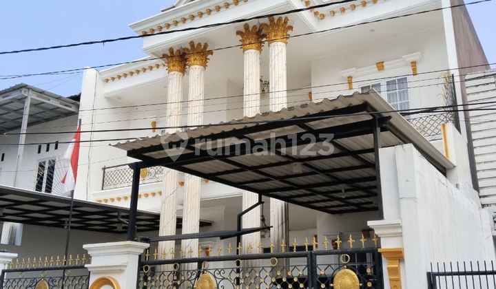 Rumah Mewah Baru Dekat Tol Jatiwarna Pondok Melati Bekasi