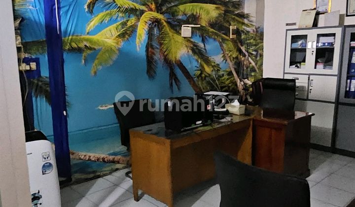 Strategic Shop House on the Main Road Side in Cawang, East Jakarta Strategic Shop House on the Main Road Side in Cawang, East Jakarta