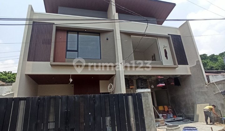 Rumah Minimalis Mewah Modern Dekat Tol Rawamangun Jakarta