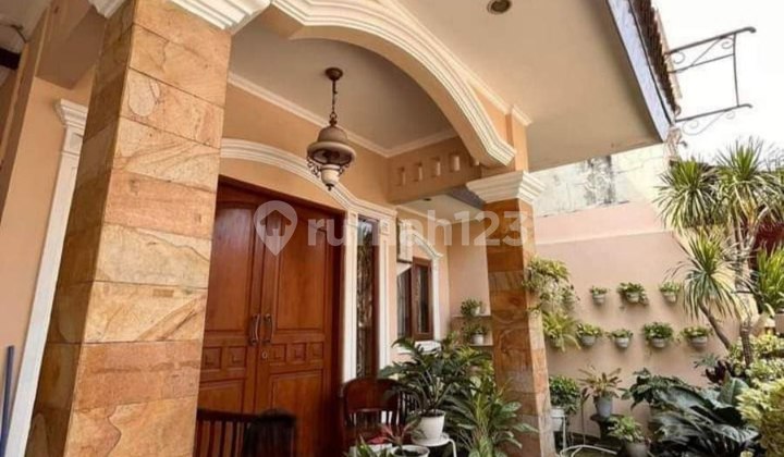 Rumah Kokoh Bagus Lokasi Komersial Grand Galaxy Bekasi 2