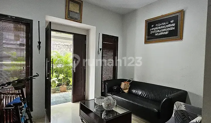 Rumah Luas Kokoh Dekat Stasiun Cawang Tebet Timur Jakarta Selatan 2