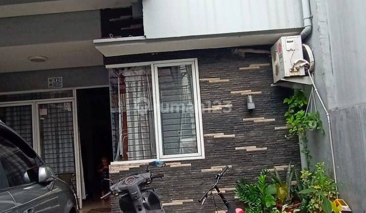 Rumah Bagus MINIMALIS STRATEGIS Di Bukit Duri Dekat STASIUN TEBET Jaksel
Jalan Lebar 2 Mobil Cuma 2,6 M 1