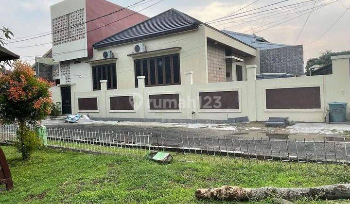 Rumah Mewah Asri Depan Taman Di Komplek Elite Strategis Di Jatiwaringin Pondok Gede Bekasi 1