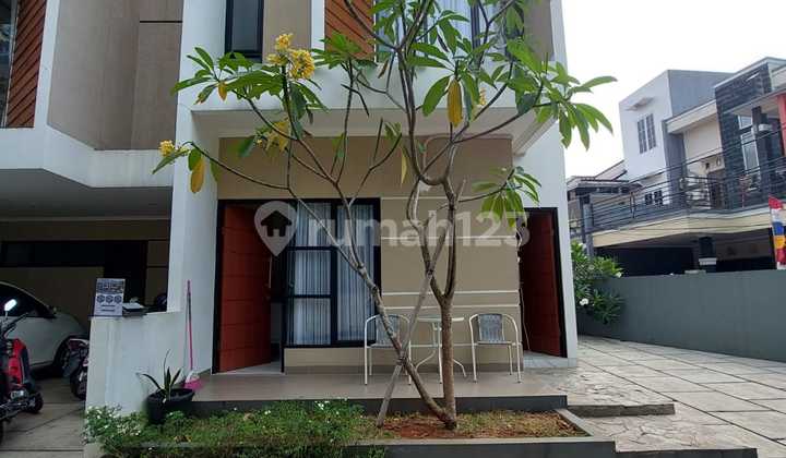 New Modern Ready-to-Occupy Home in a Strategic, Lush Cluster on Condet Raya, East Jakarta New Modern Ready-to-Occupy Home in a Strategic, Lush Cluster on Condet Raya, East Jakarta