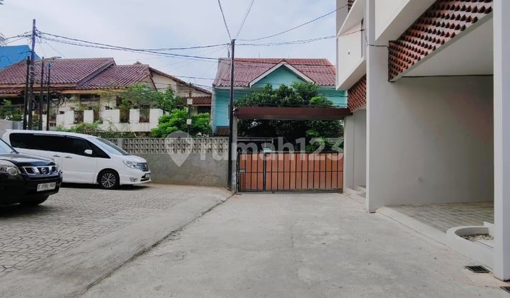  RUMAH BARU MODERN 3 LANTAI CLUSTER MINIMALIS STRATEGIS DI JATIPADANG DEKAT PEJATEN VILLAGE JAKSEL 2