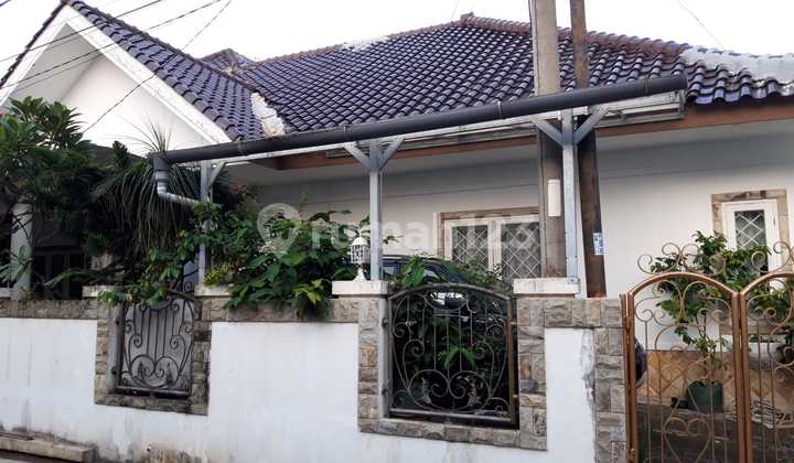 Affordable Comfortable House in Strategic Complex Near Lenteng Agung Station & Market, Jagakarsa, South Jakarta 2