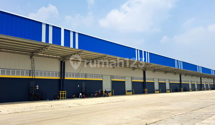 Warehouse for Rent Jakarta Full Loading Dock Near Airport Warehouse for Rent Jakarta Full Loading Dock Near Airport