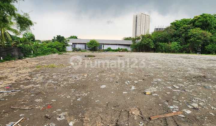 Premium Land in Cikarang, Bekasi, Near the Lippo Cikarang Area Premium Land in Cikarang, Bekasi, Near the Lippo Cikarang Area