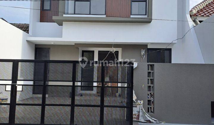 C005. Rumah 2 Lantai Baru Minimalis Modern Pondok Candra, Sidoarjo 1