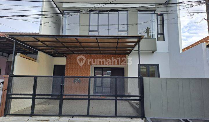 C006. Rumah 2 Lantai Baru Minimalis Modern Pondok Candra, Sidoarjo 1