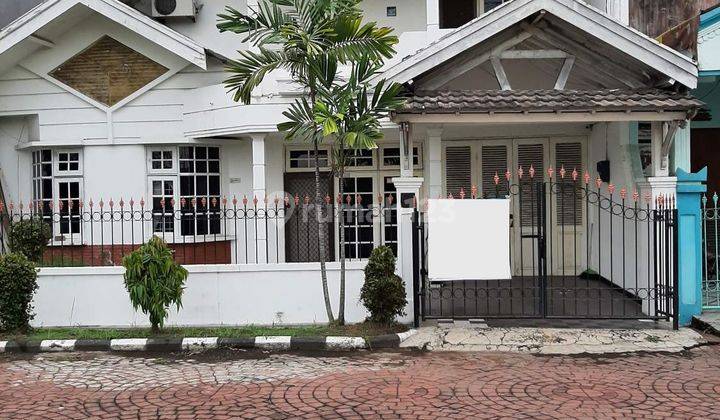 D002. Dijual Rumah Nirwana Eksekutif Siap Huni 2 Lantai 1