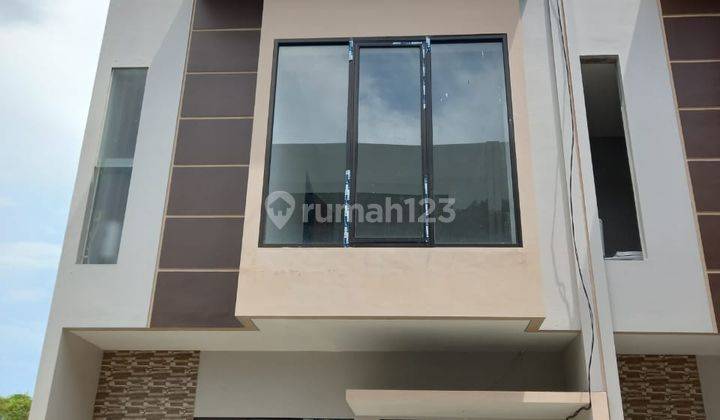 D057. Dijual Rumah Baru 2 Lantai Gunung Anyar Tambak 1