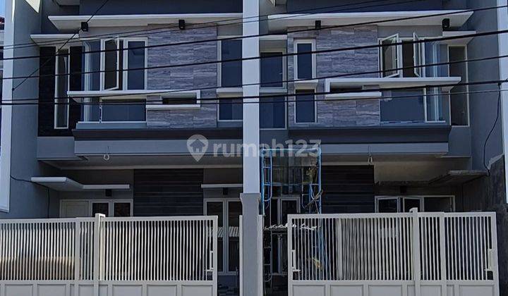 D129. Rumah Baru Gress Modern Minimalis Taman Intan Nginden 1