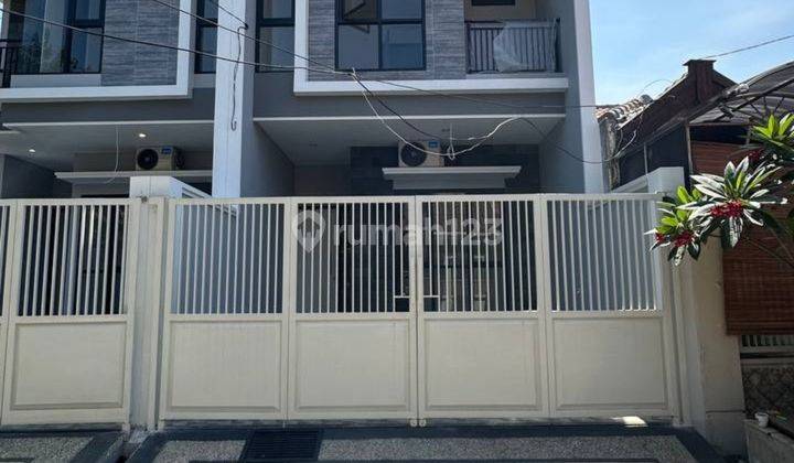 D107. Dijual Rumah Baru Modern Minimalis Medokan Asri Utara 1