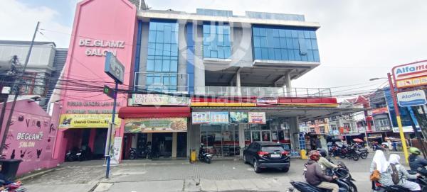 Strategic Roadside Shop in Galaxy Bekasi 1