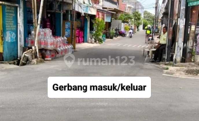 For Sale Spacious House in East Jakarta 2