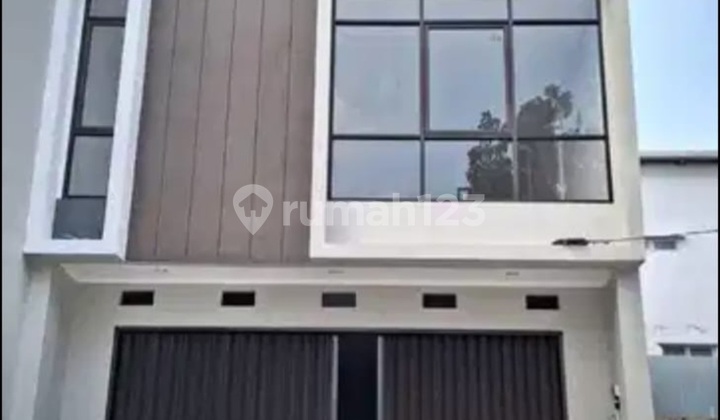 Ruko Di Mainroad Kiara Condong Tiga Lantai Setengah