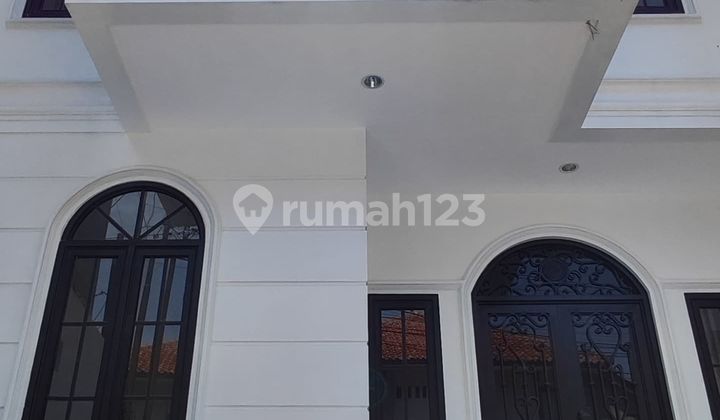 Minimalist New Wing BKR Building House 2