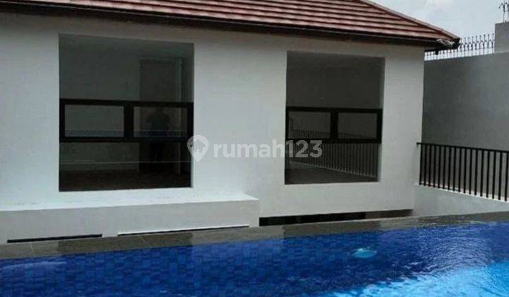 Rumah bangunan baru kolam renang di bandung utara 1