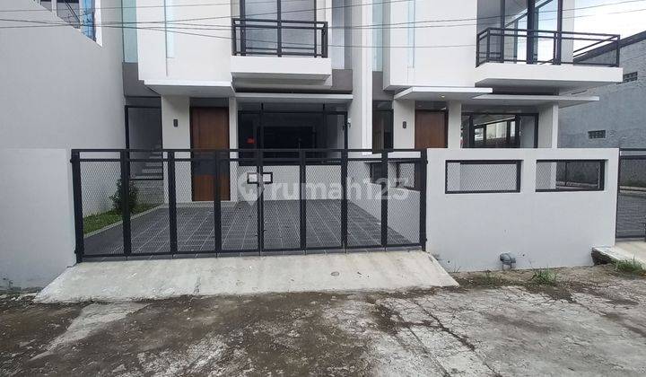 Rumah Bangunan baru minimalis di leuwi panjang 1